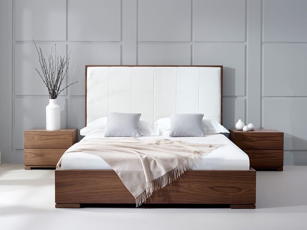 Ліжка з натурального дерева