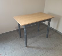 Стіл кухонний