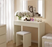 Туалетный столик с пуфом Регина