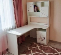 Стол угловой с надстройкой