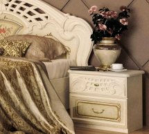 Тумба приліжкова Реджина