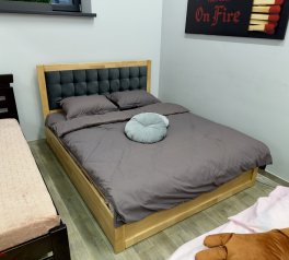 Кровать деревянная Лев Мардир 50 с подьемным механизмом и нишей для белья массив Бук