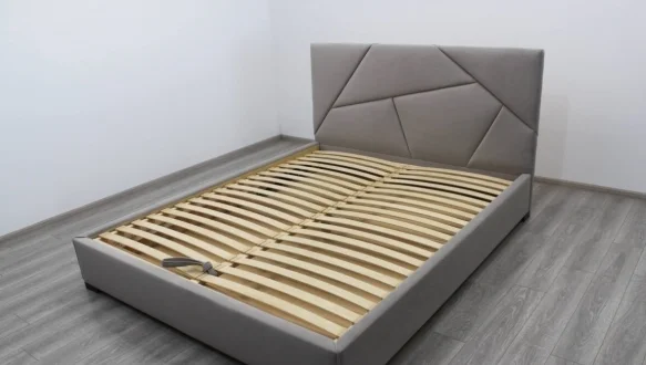 Ліжко м'яке двоспальне Шик Галичина Ізі 2