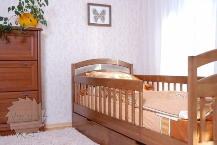 Кровать детская с перегородками 