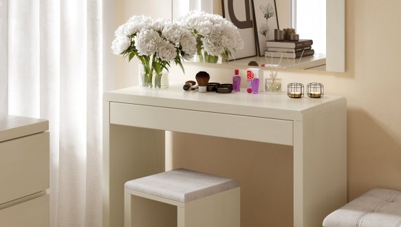 Туалетный столик с пуфом Регина