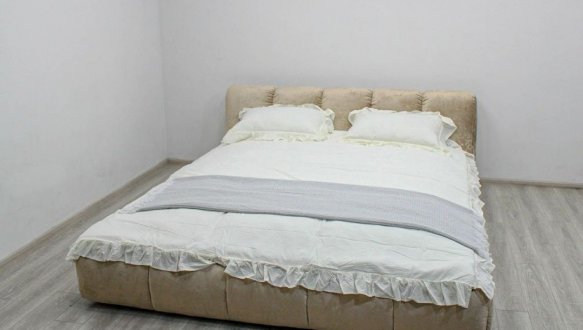 Ліжко м'яке двоспальне Шик Галичина Бонні 18