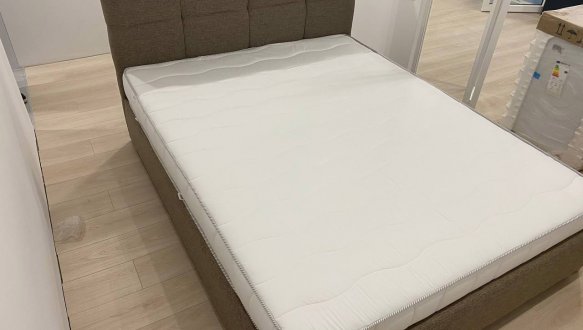 Кровать двуспальная мягкая Мия 6