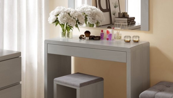 Туалетный столик с пуфом Регина 7