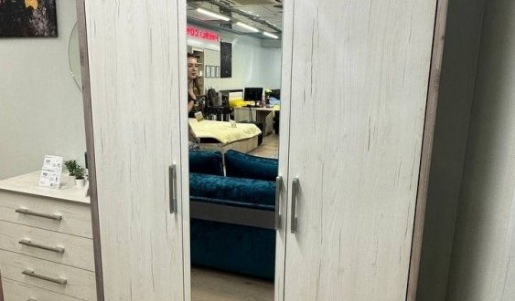 Шафа 3Д Сокме Сара 3 дверна піно 136 см 3