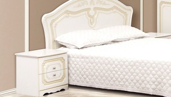 Приліжкова тумба Луіза 4