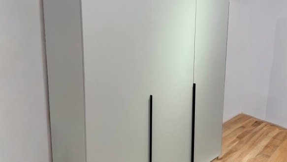 Шафа Морелі ST0027 3 дверна білий 180 см 0