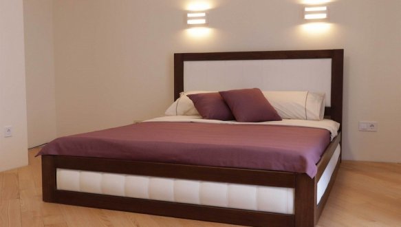 Кровать деревянная Дримка Амелия с подьемным механизмом и нишей для белья Бук 5