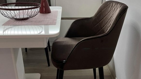 Стул Луна деревянные ножки 8