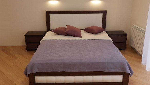 Кровать деревянная Дримка Амелия с подьемным механизмом и нишей для белья Бук 10