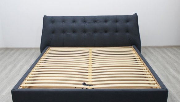 Ліжко Еліо 3