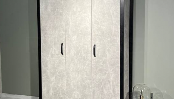 Шафа 3Д LOFT Дуб Сонома / Чорний мат MebliRoMax