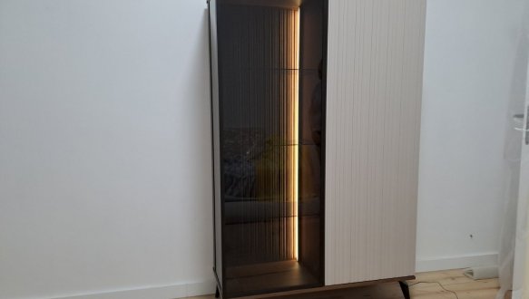 Вітрина з підсвіткою WT103 Vici 0