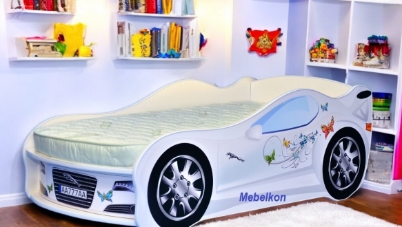 Кровать-машина для девочки 1