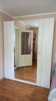 Шафа 4Д Світ Меблів Вівіан 4 дверна моноліт 180 см